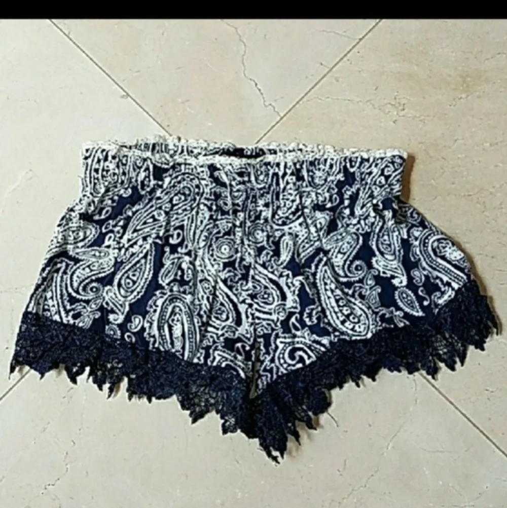 Shorts - Picture 2 of 2